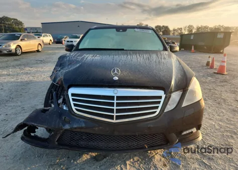 2010 Mercedes-Benz E 350 z USA, uszkodzony, nr VIN WDDHF5GB6AA207077